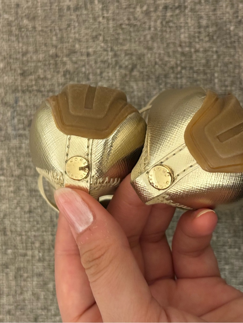 Michael Kors Toddler baby Girl’s Gold Mary Jane Ballet Style Shoes Size 5 - Picture 7 of 7